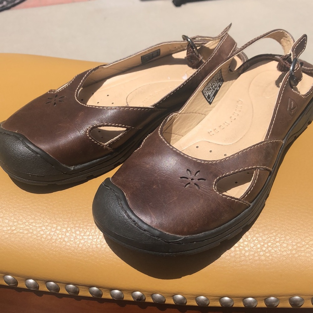 Woman’s Keen Flat Sandal Size 8, Excellent Like New Condition, Super Comfy